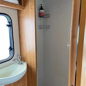 RCC BI Motorhome – 6 Berth-shower