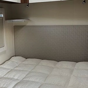 RCC HD Motorhome – 6 Berth-bed