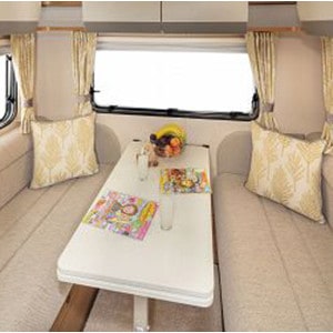 dnz-deluxe-st-6-berth-interior