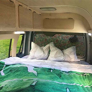 MJ Toyota Hiace Campervan – 2 Berth-bed