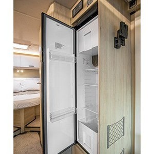 dnz-f74-motorhome-4-berth-fridge