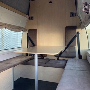 ER Hitop Campervan – 4 Berth-table