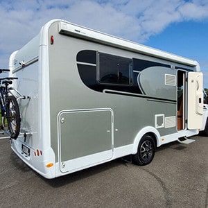 kwm-luxury-motorhome-4-berth-rear-side-view