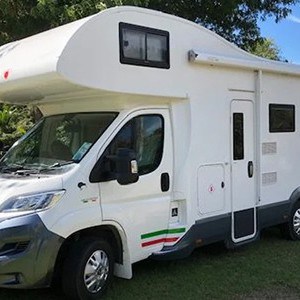 rcc-sd-motorhome-6-berth-exterior