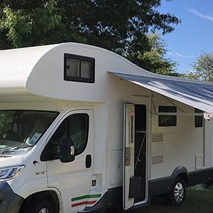 rcc-sd-motorhome-6-berth-exterior-with-awning