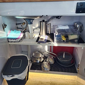 md-motorhome-2-3-berth-kitchen-storage