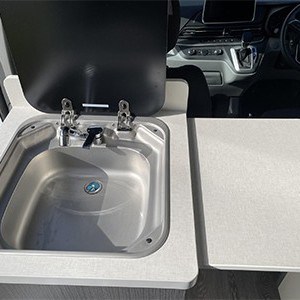 ko-max-motorhome-2-berth-sink