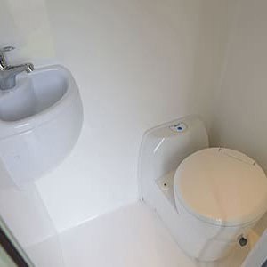 WKKSFVW ST – 2 Berth-bathroom