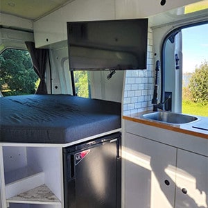 Mad Explorer Self Contained Campervan – 2 Berth-tv