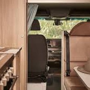 sc-walk-through-motorhome-6-berth-drivers-cabin