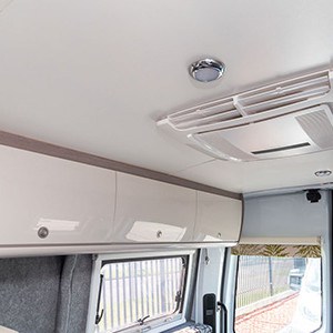 HE Motorhome – 2 Berth-light