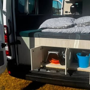 HE Motorhome – 2 Berth Back View 2