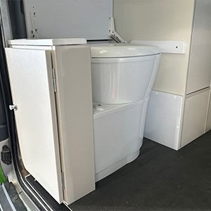 Jucy Condo+ Campervan – 4 Berth-toilet