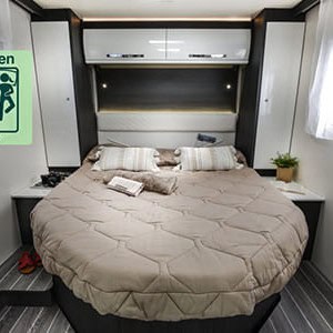 AK Motorhome – 4 Berth-bed