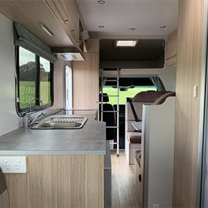 PC Wayfinder Motorhome – 6 Berth-interior (3)