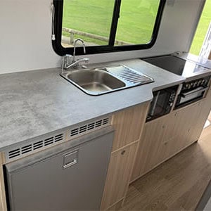 PC Wayfinder Motorhome – 6 Berth-kitchen