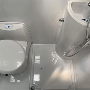 PC Wayfinder Motorhome – 6 Berth-toilet