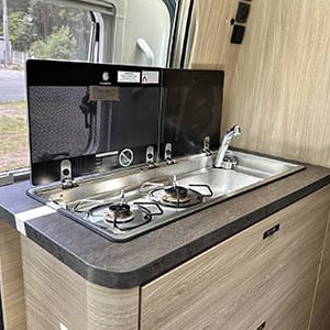 Indie Campers Odyssey – 4 Berth-stove