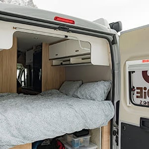 Indie Campers Odyssey Pop Top – 4 Berth-bed