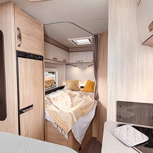 Indie Campers Quest – 5 Berth-interior (1)