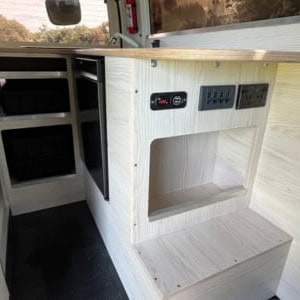 WKC Explorer Campervan – 4 Berth Interior 3